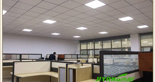 LED�����_��LEDƽ����ԃr�ȕr��